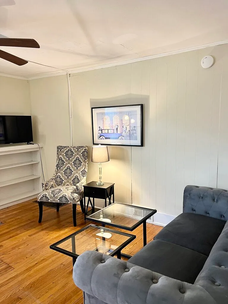 2 bed, 1015 sqft, $2,275 — Photo 4