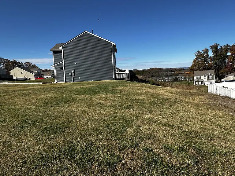 3113 Berna Way — Photo 2