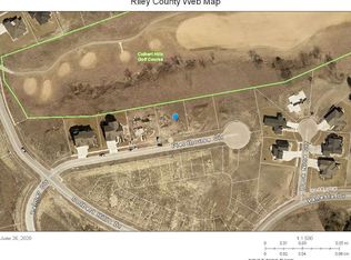 3017 Fieldhouse Cir, Manhattan, KS 66503