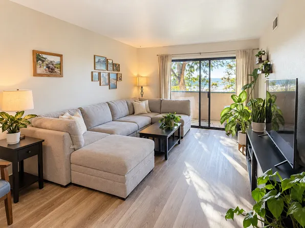 377 Stage Coach Rd, Oceanside, CA 92057