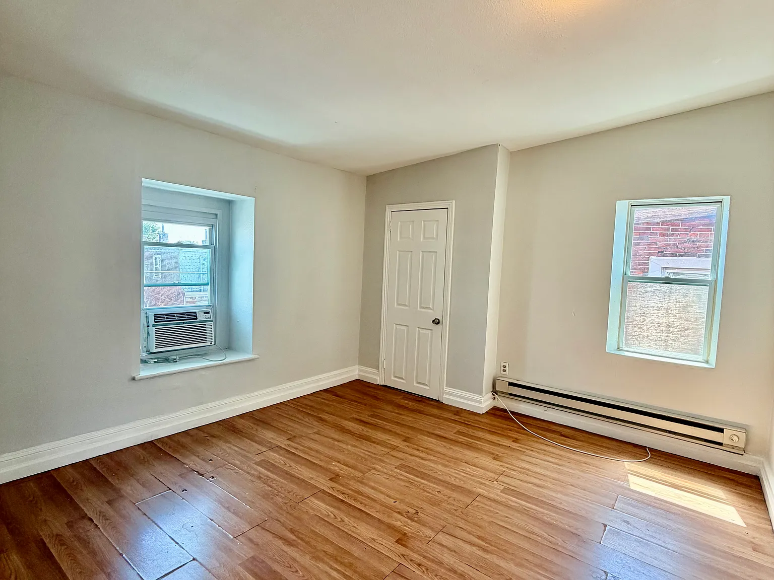 Bright 1-Bedroom Apartment Available Now in Frankford — Photo 4
