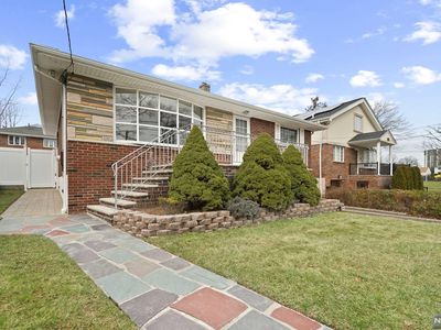 1079 Inwood Ter, Fort Lee, NJ, 07024