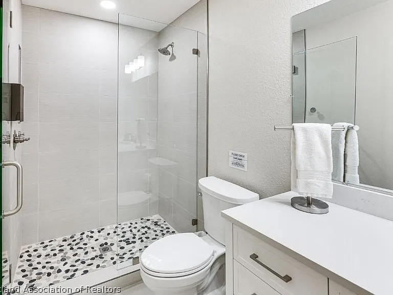 1216 Lake Clay Dr — Photo 19