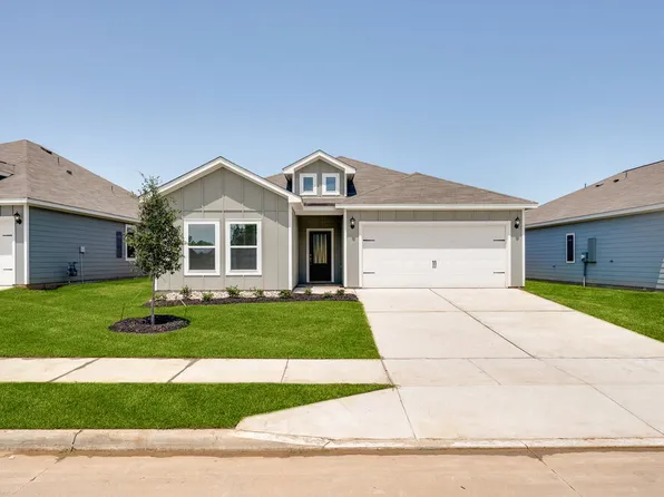 1545 Woodwinds Dr, Fort Worth, TX 76140