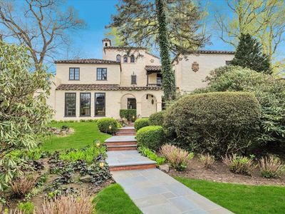 301 Overlook Road, New Rochelle, NY, 10804