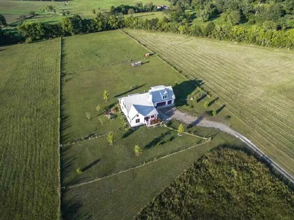 1662 Thompsons Station Rd W, Thompsons Station, TN 37179
