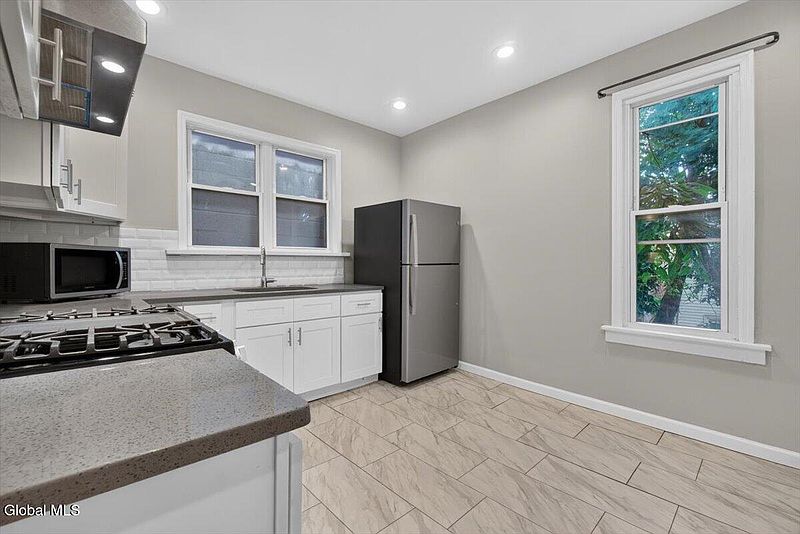 5th image of 762 Clinton Avenue