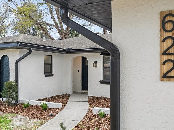 3rd image of 622 Spring Oaks Blvd