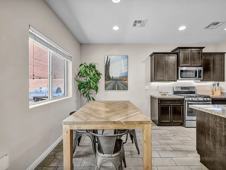 6777 Byron Bay Ct — Photo 6