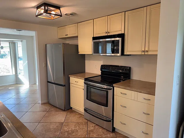 6408 Colonial Dr — Photo 4