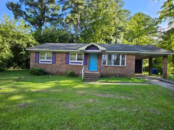 2329 Regan Ave, Fayetteville, NC 28301