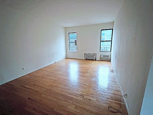 2nd image of 316 W 93rd St #6X