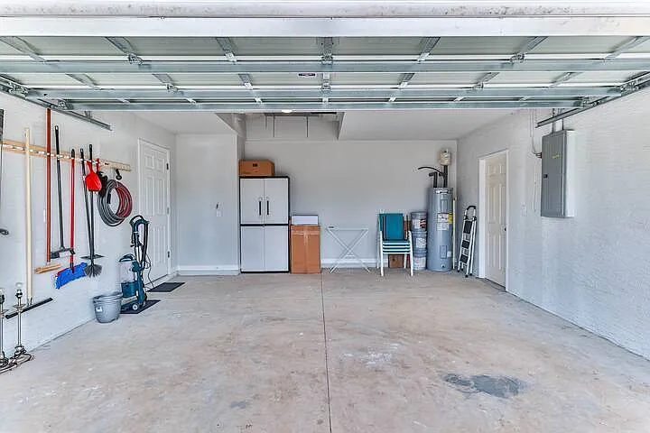 4247 E Taper St — Photo 17