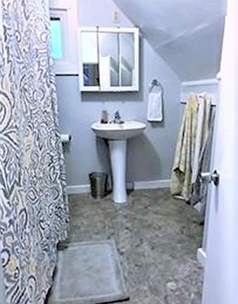 4th image of 41 Courtland St #3