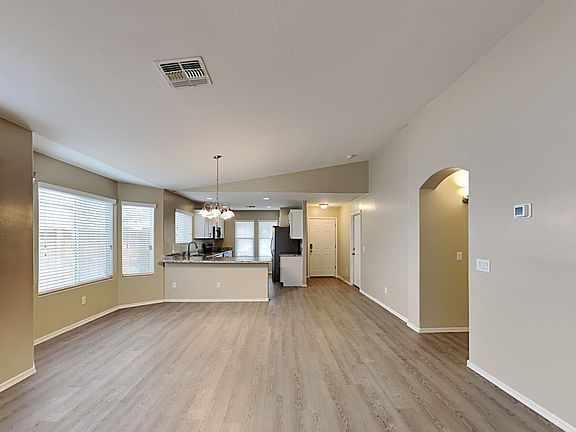 5th image of 3316 S 95th Dr