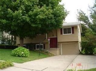 1011 20th Ave, Coralville, IA 52241