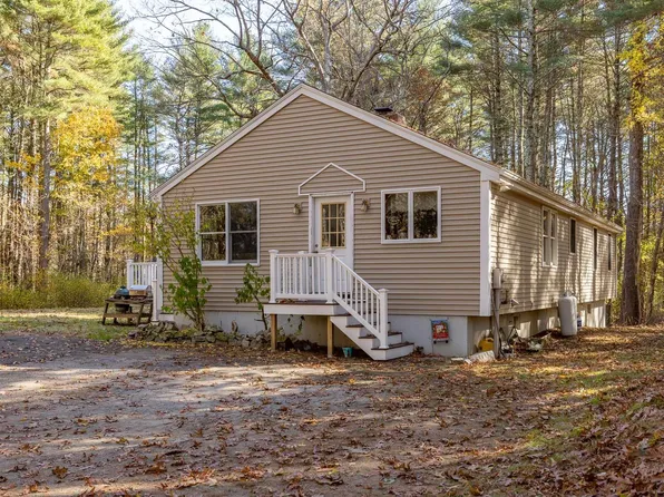 25 Walnut Avenue, North Hampton, NH 03862