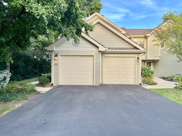 889 N Hamilton Ct, Palatine, IL 60067