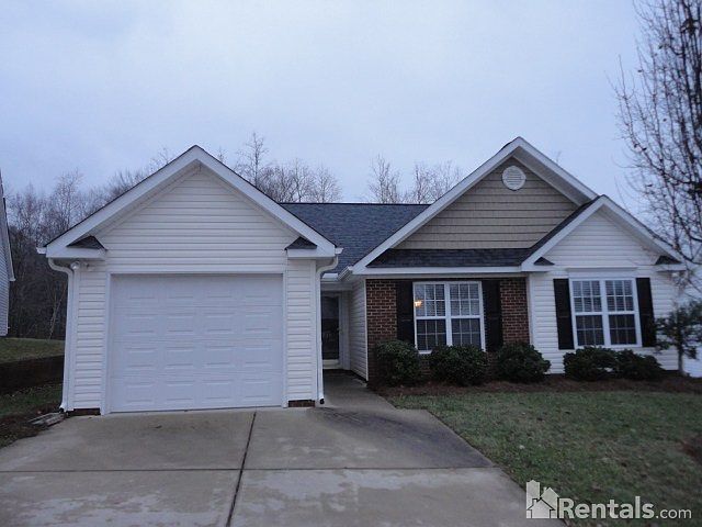 1st image of 3810 Bluestem Dr