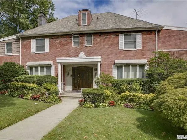 82-05 Beverly Road image 1 of 20