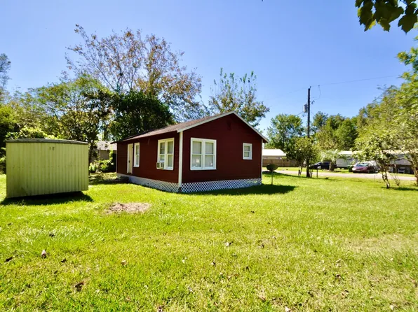 1807 Bell St, Dayton, TX 77535