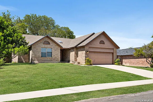 3 bed, 2.0 bath, 1649 sqft, $1,700 — Photo 2