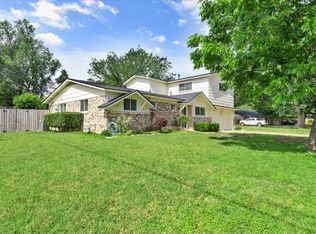 305 Sundown Ct, Burleson, TX 76028