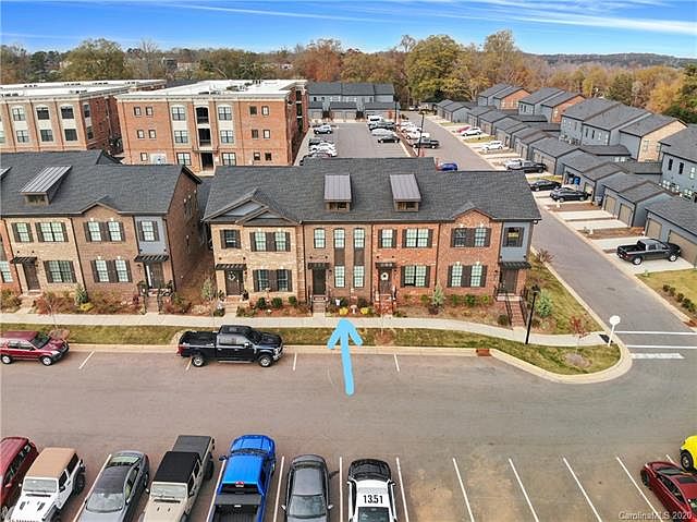 1st image of 160 Linestowe Dr