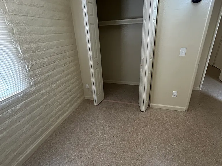 4650 S Martin Ave — Photo 11
