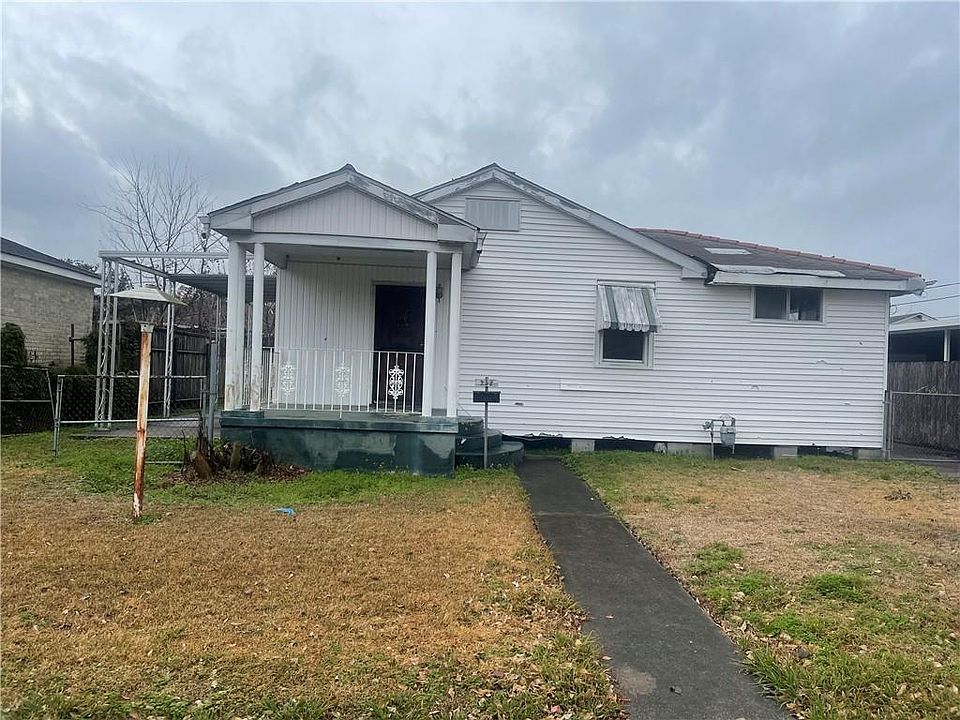 1st image of 258 East Ave