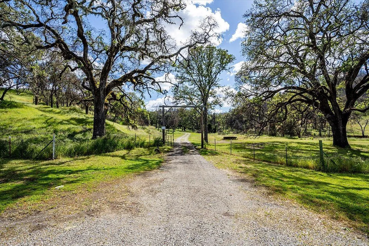 5120 State Highway 128 photo 1