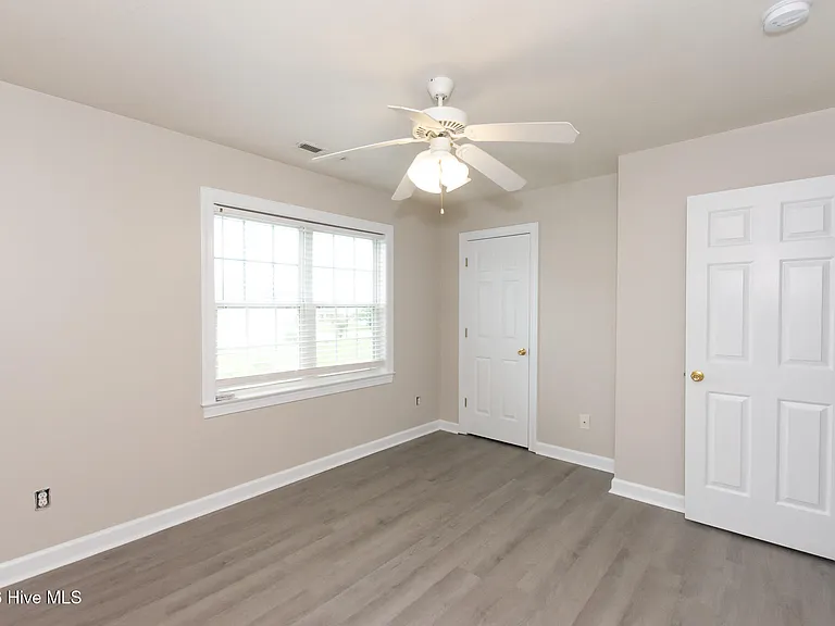 304 Bridgewood Dr — Photo 23