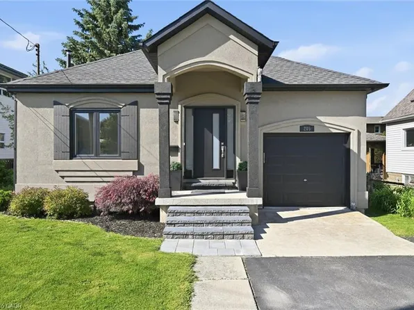 205 Dumbarton Ave, Hamilton, ON L8K 5C2