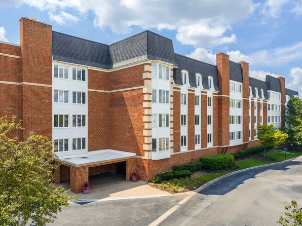 50 Lake Blvd APT 635, Buffalo Grove, IL 60089
