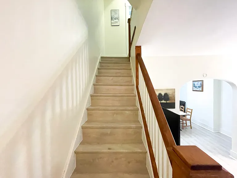 1041 Mirror St — Photo 14