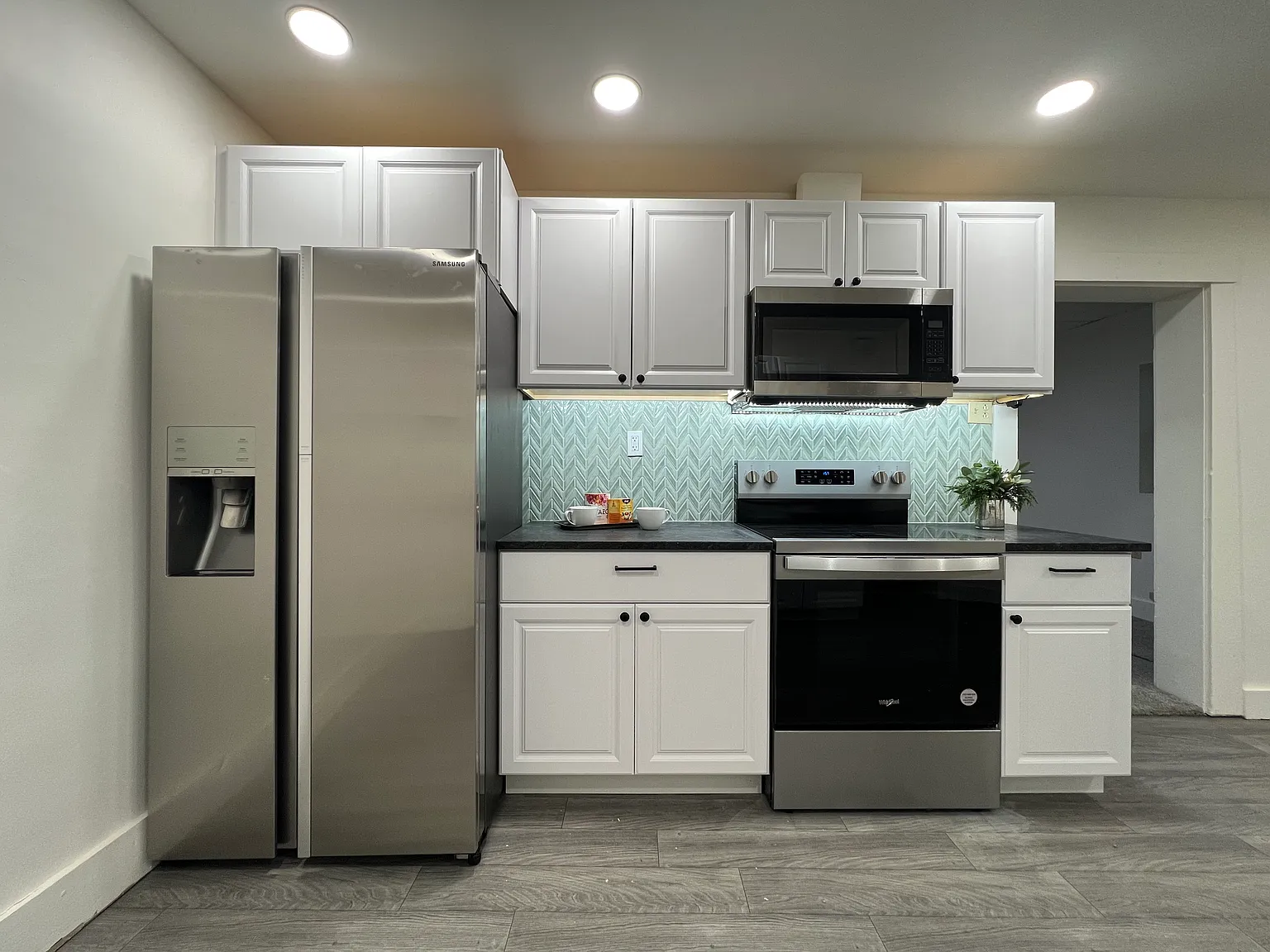 1 bed, 1100 sqft, $1,195 — Photo 2