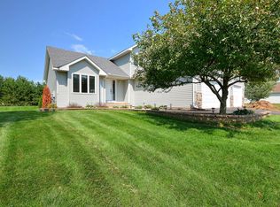 6454 262nd St, Wyoming, MN 55092