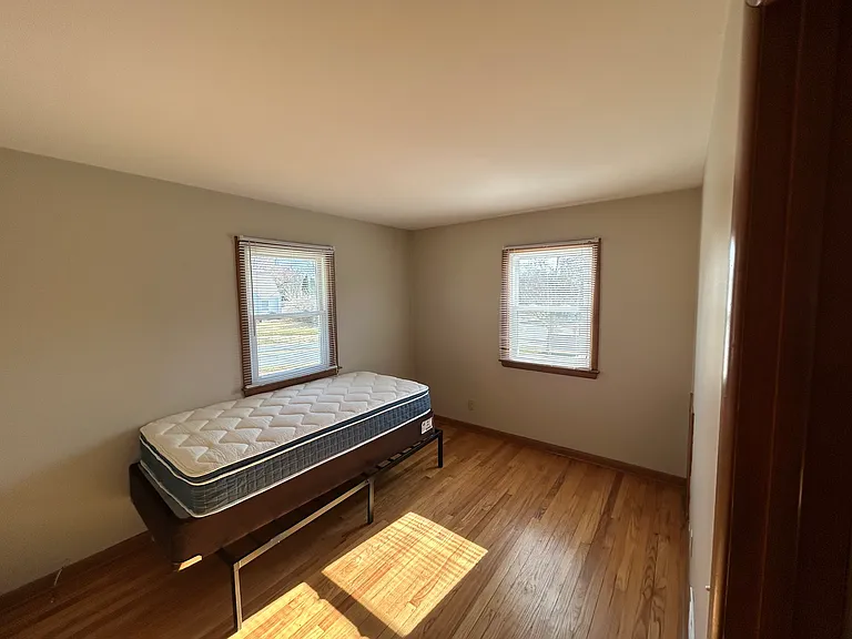 904 Nichols Rd — Photo 16