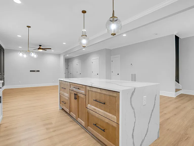 108 Averill St — Photo 15