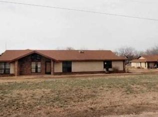 2822 Austin Rd, Ponca City, OK 74601