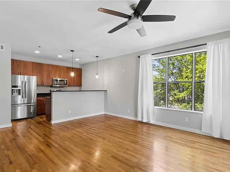238 Walker St SW #37 — Photo 10