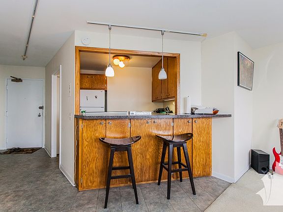 2nd image of 5415 N Sheridan Rd APT 4703