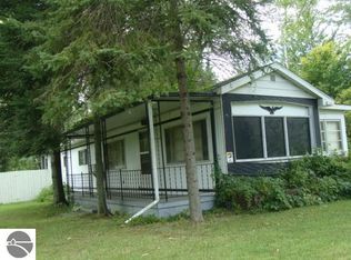 2141 N Huron Rd, Pinconning, MI 48650