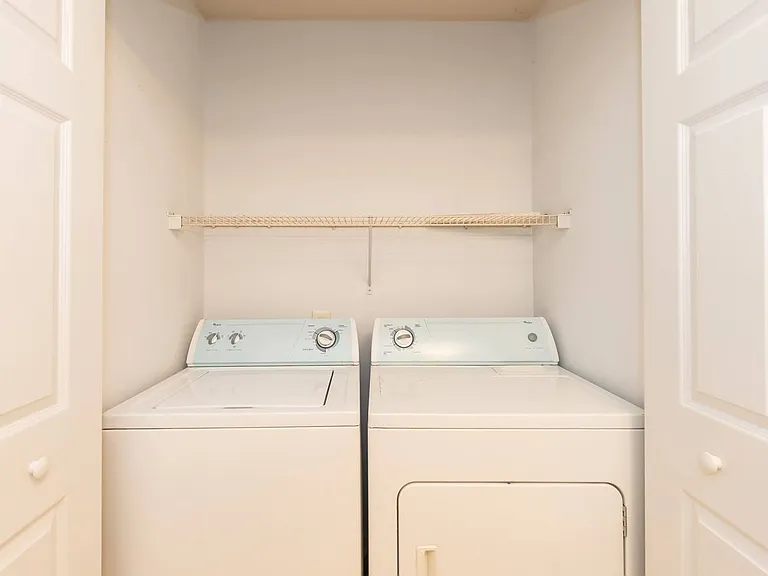 4254 Vienna Crest Dr — Photo 15