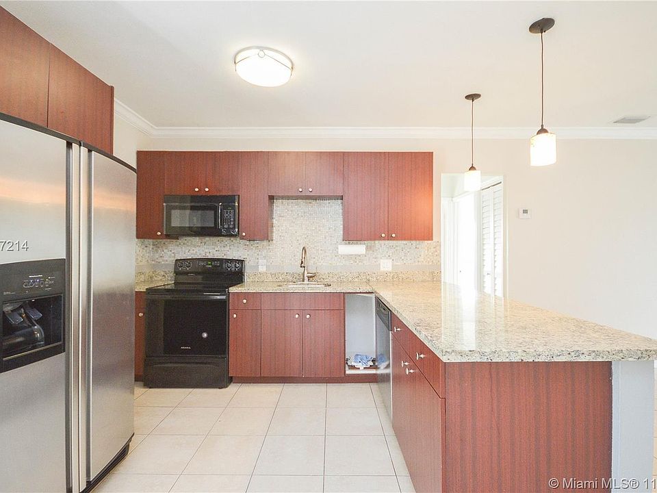 1st image of 14943 Garden Dr