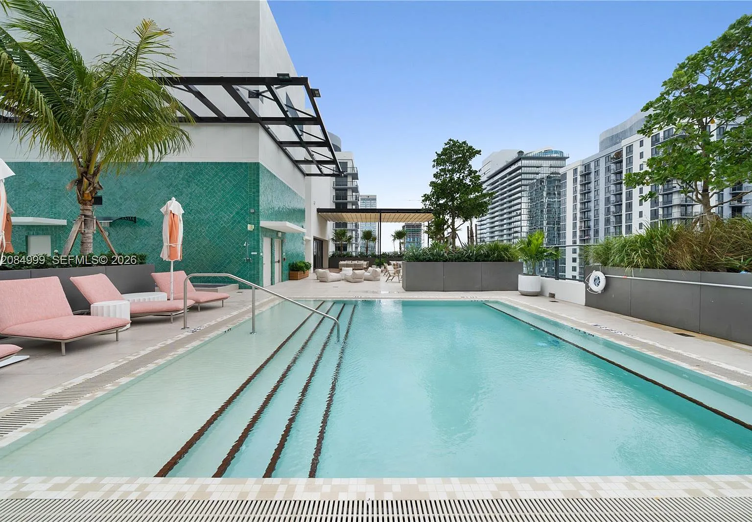 1 bed, 1.0 bath, 588 sqft, $3,500 — Photo 2