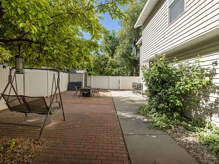 924 S Lowell Ave #ID1249884P — Photo 31