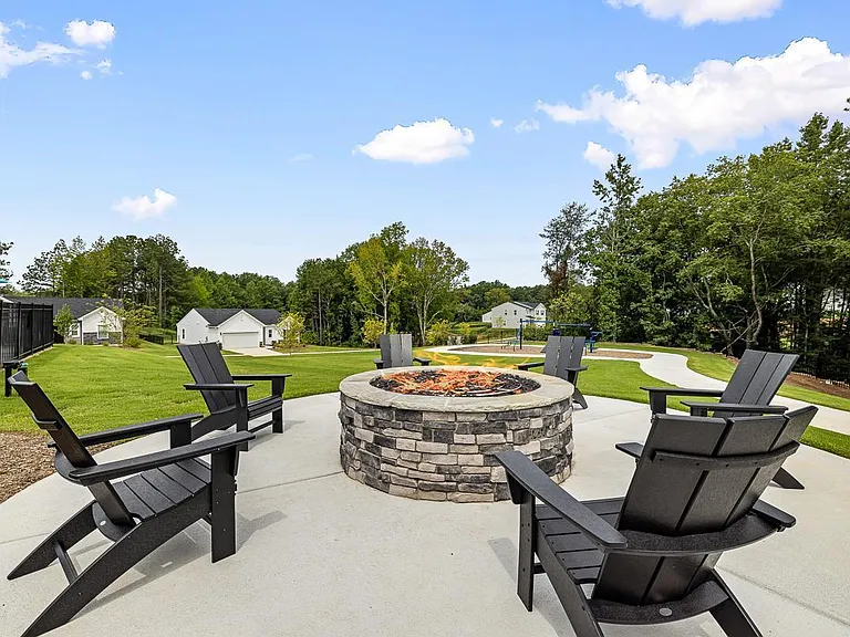 Bellevue Manor Ln — Photo 10