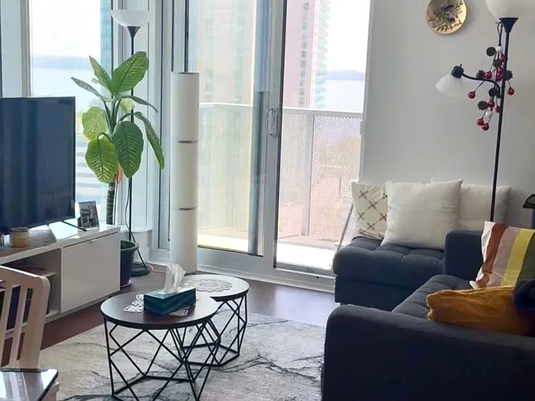 10 York St #1405 — Photo 7