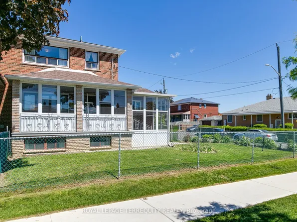 57 Calico Dr, Toronto, ON M3L 1V7